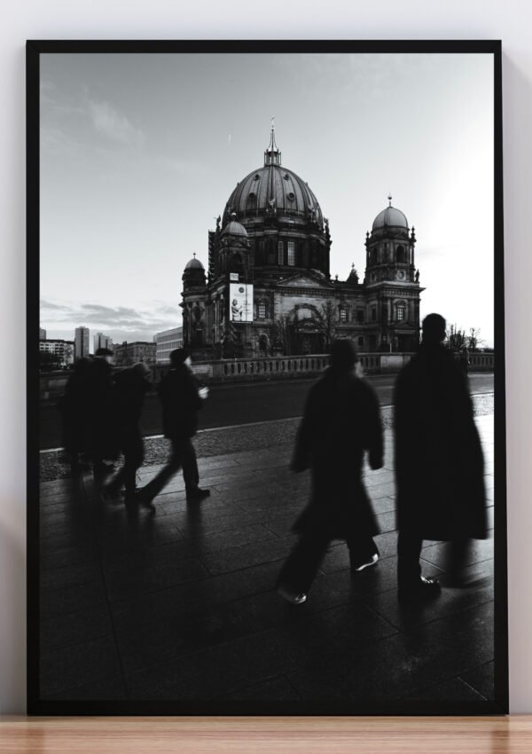 Cuadro foto caminata blanco y negro